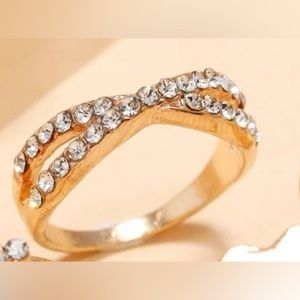 Anthropologie set of 3 rings - gold metal with silver rhinestone size 5/6